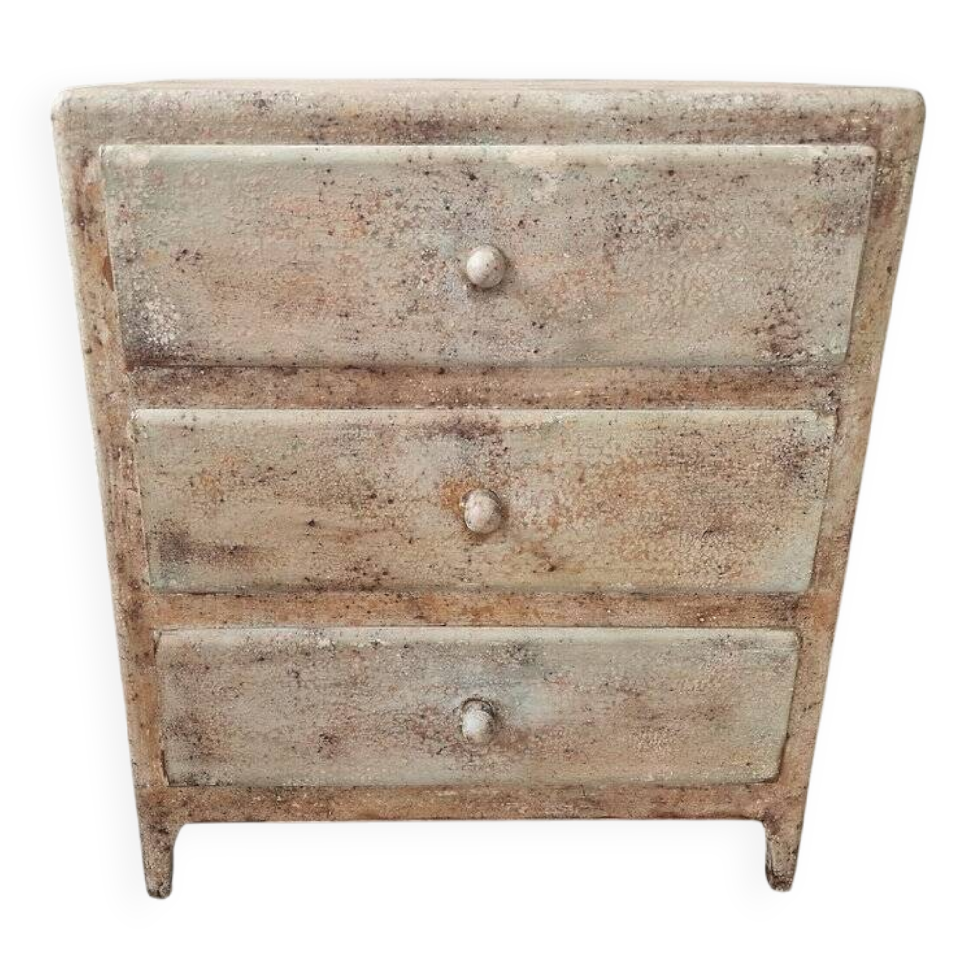 Small chest of drawers with pigments