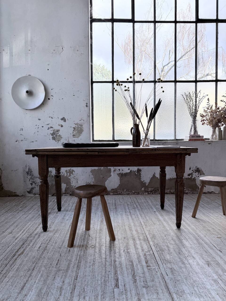 Solid oak farmhouse table with integrated extensions 1950