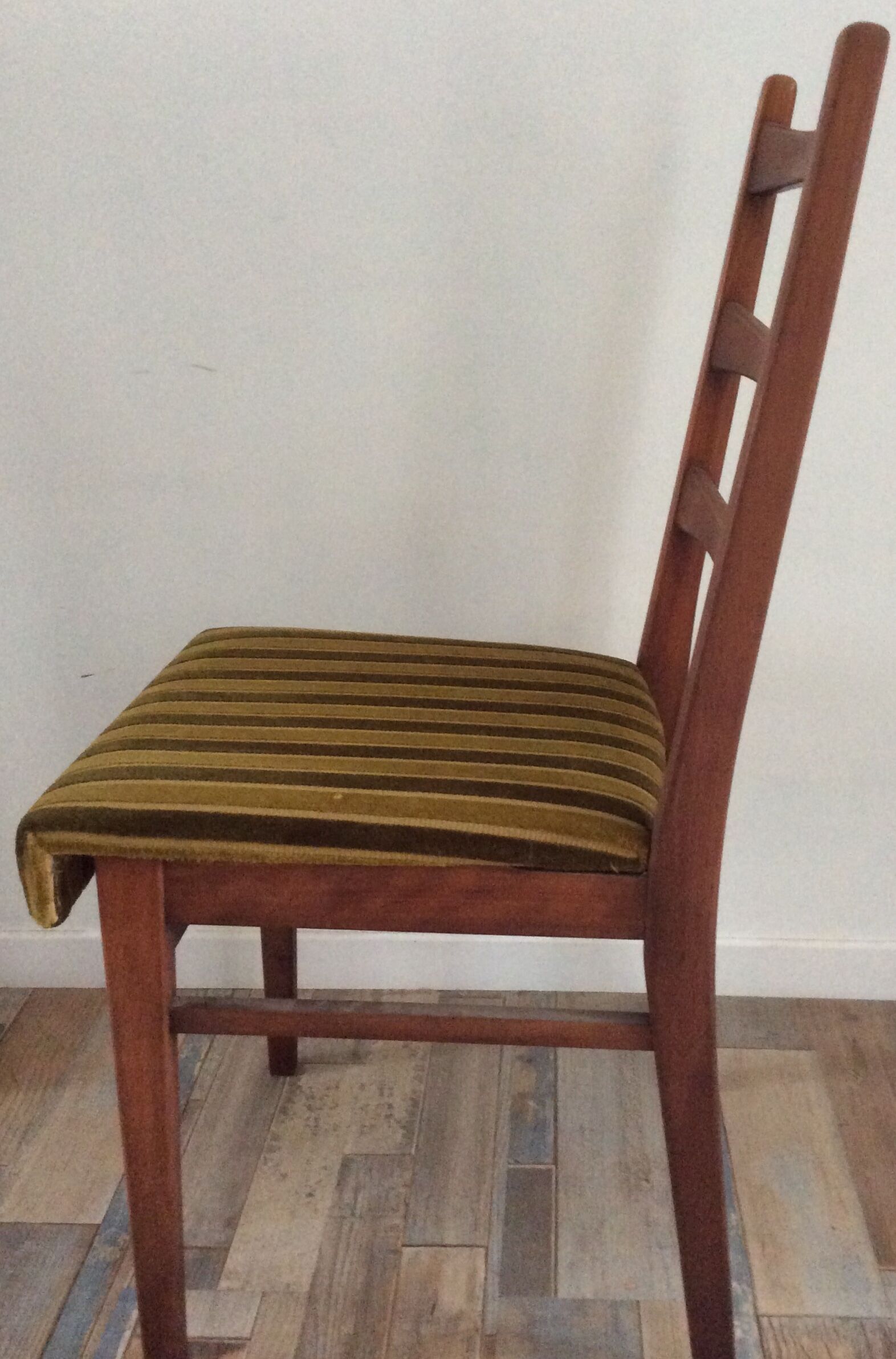 Chaise scandinave assise velours vintage