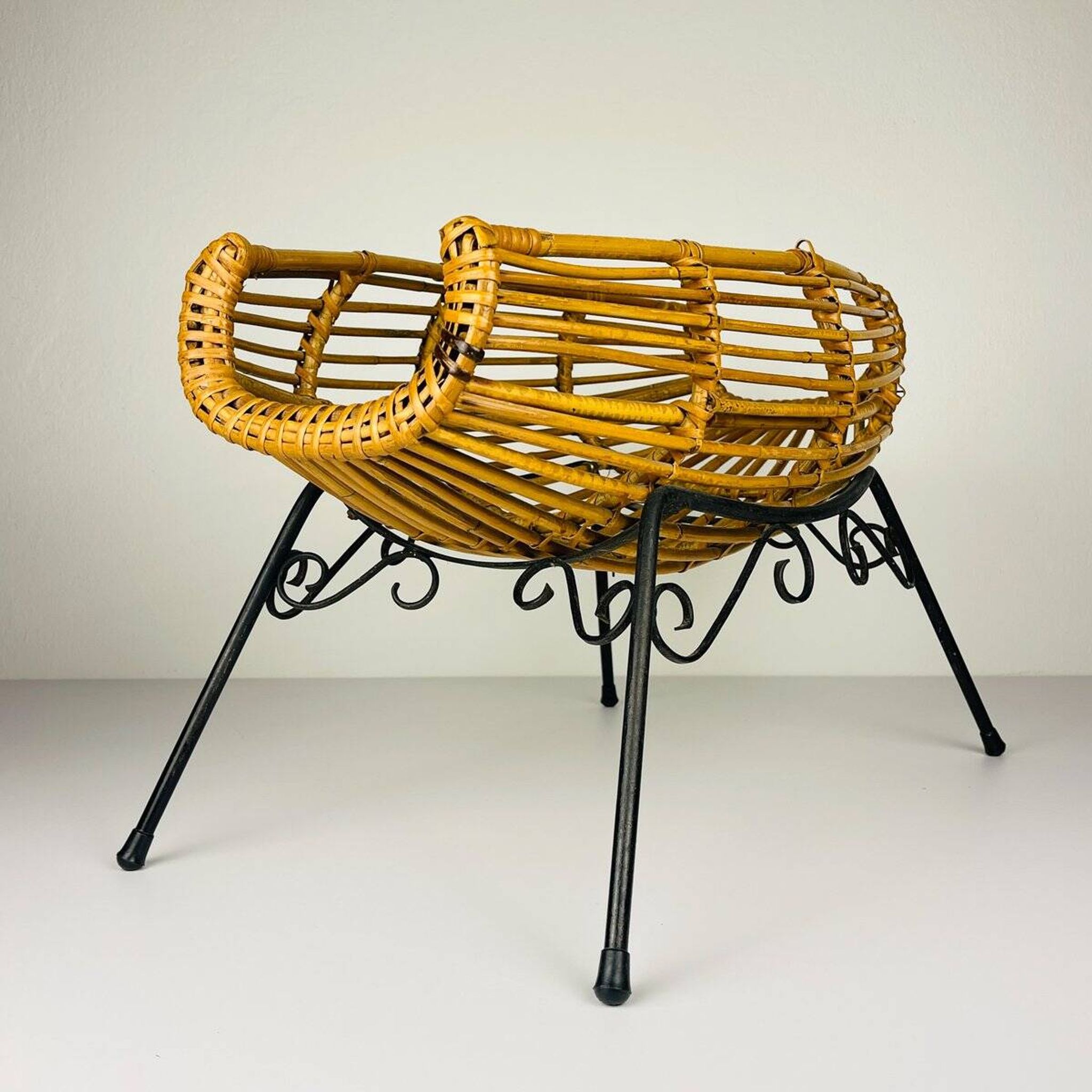 Magazine rack or vintage rattan stand, Italy, 1960s