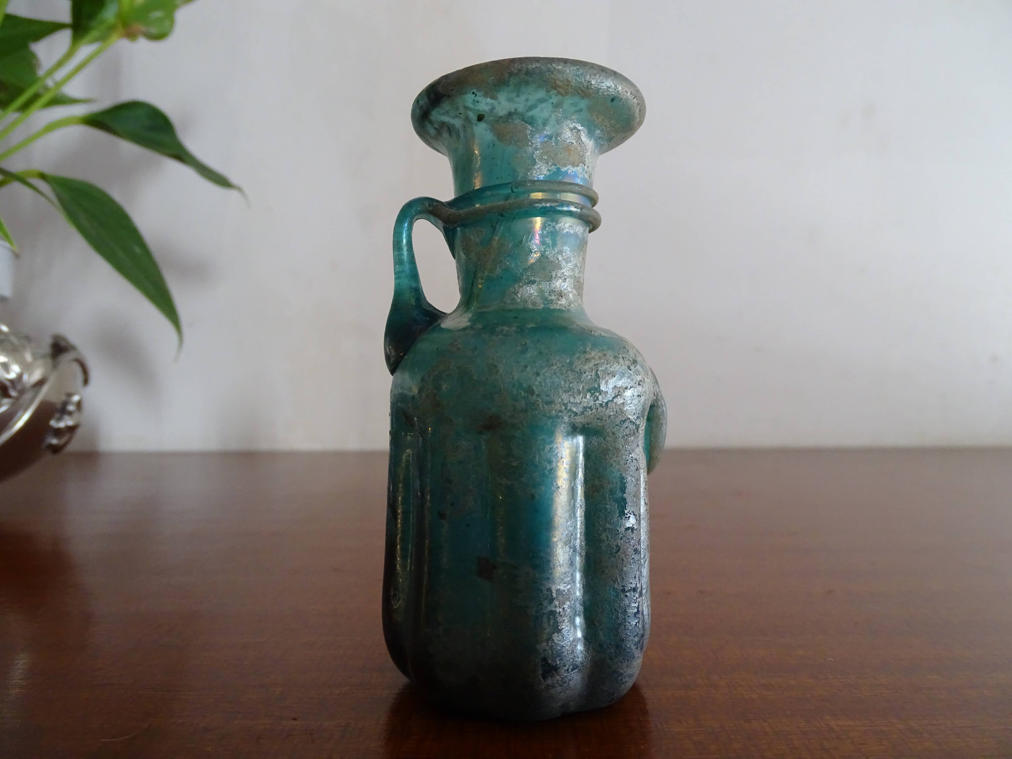 Miniature vase Scavo Seguso Vetri d'Arte iridescent glass Murano 1950