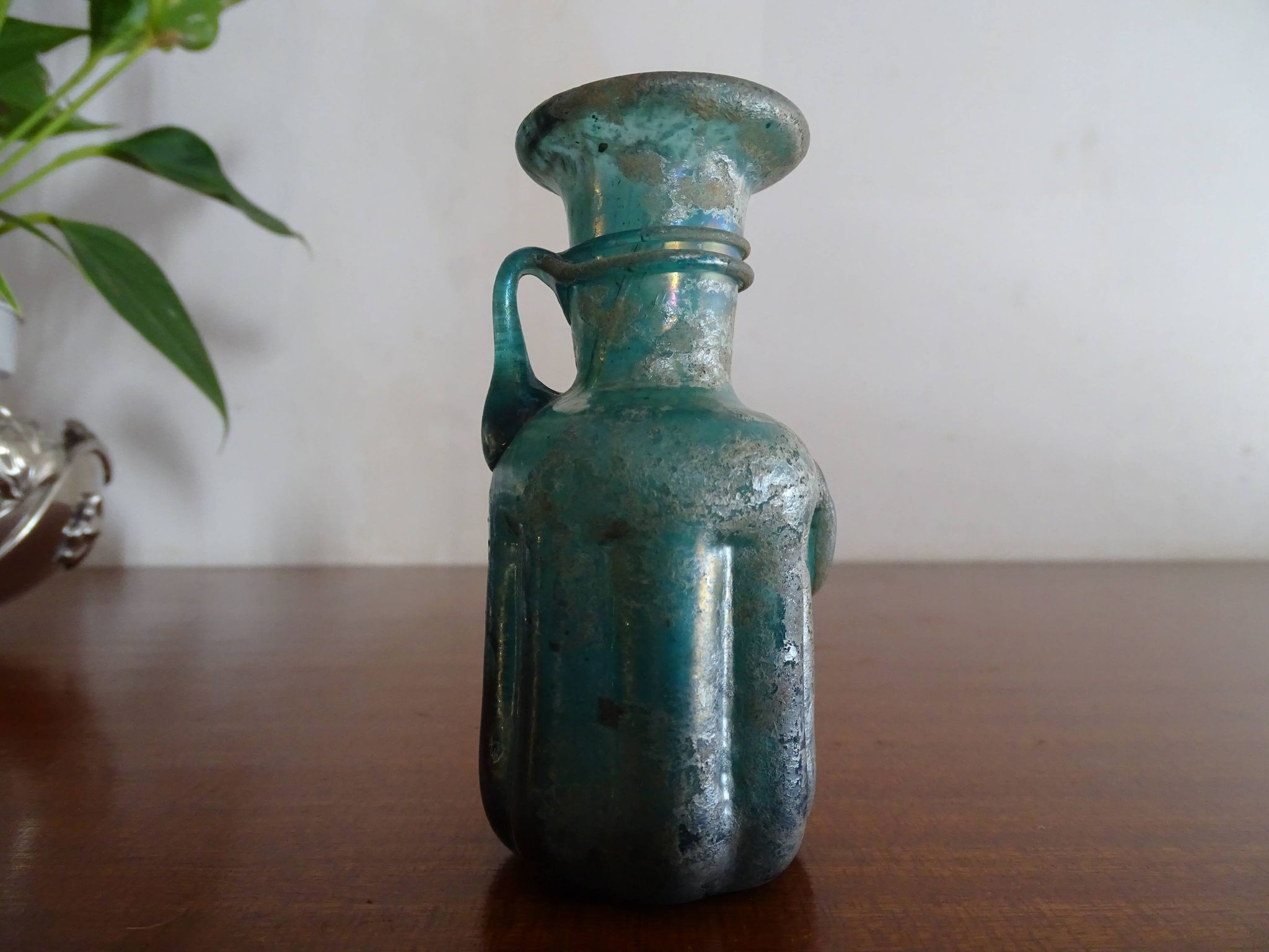 Miniature vase Scavo Seguso Vetri d'Arte iridescent glass Murano 1950