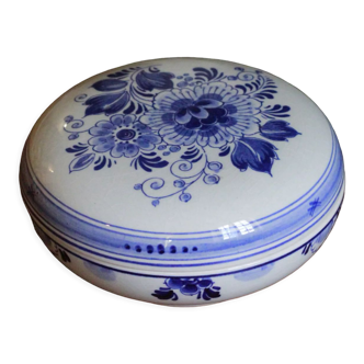 Delft faience jewelry box