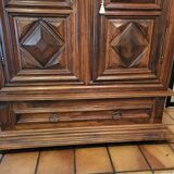 LOUIS XIII CABINET IN DIAMOND-TIP WALNUT 2 DOORS FROM THE 18TH CENTURY