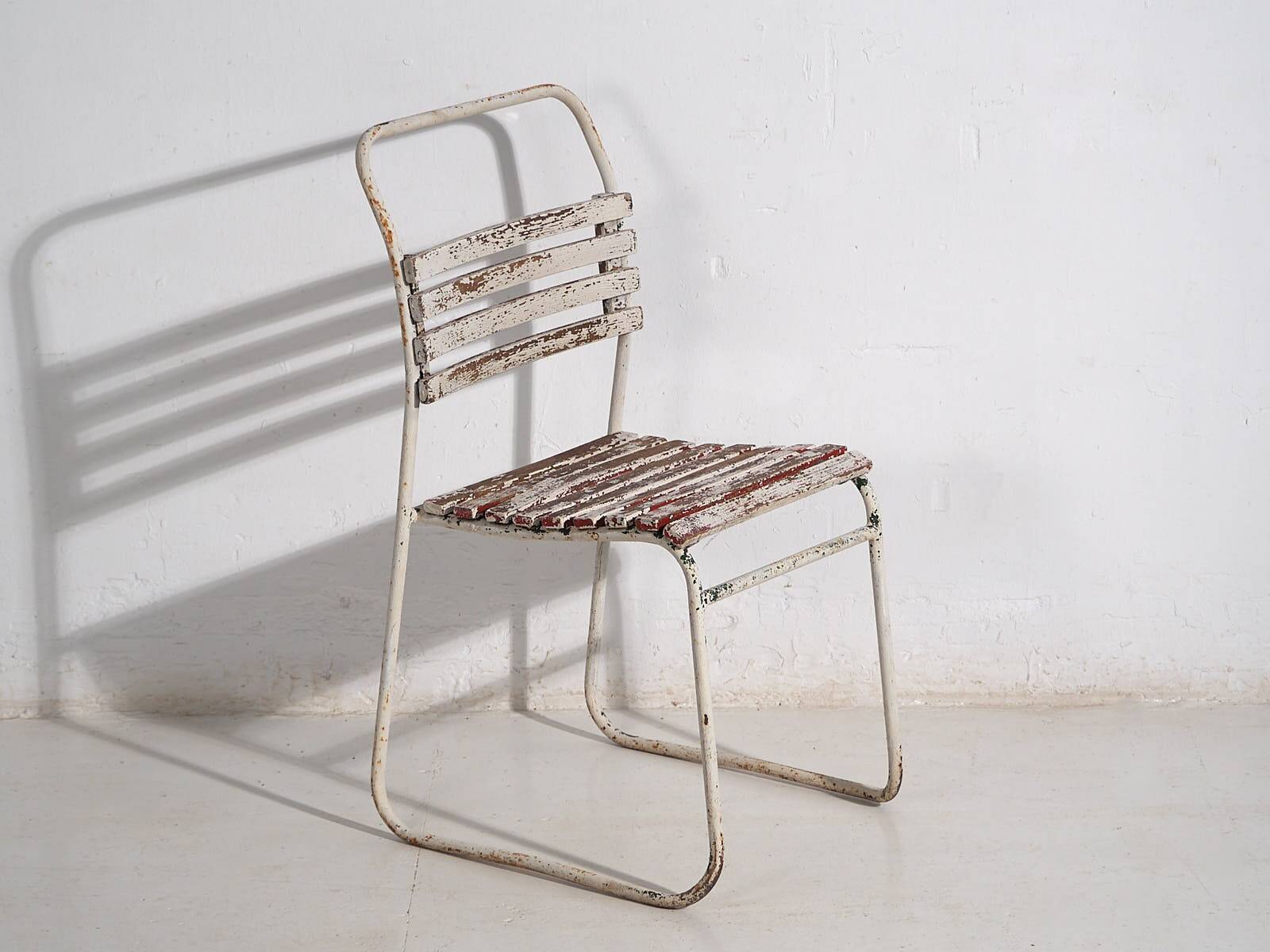 Antique white outdoor chairs (circa 1920). Set of 4