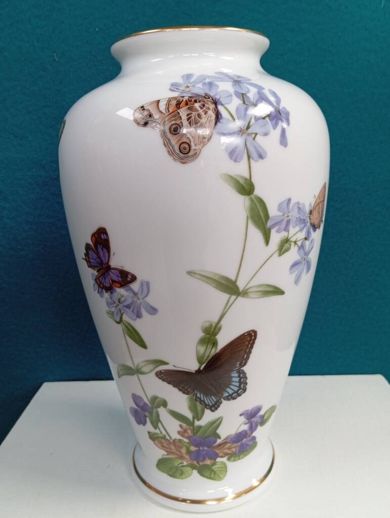 Vase porcelaine années 80 décor papillons