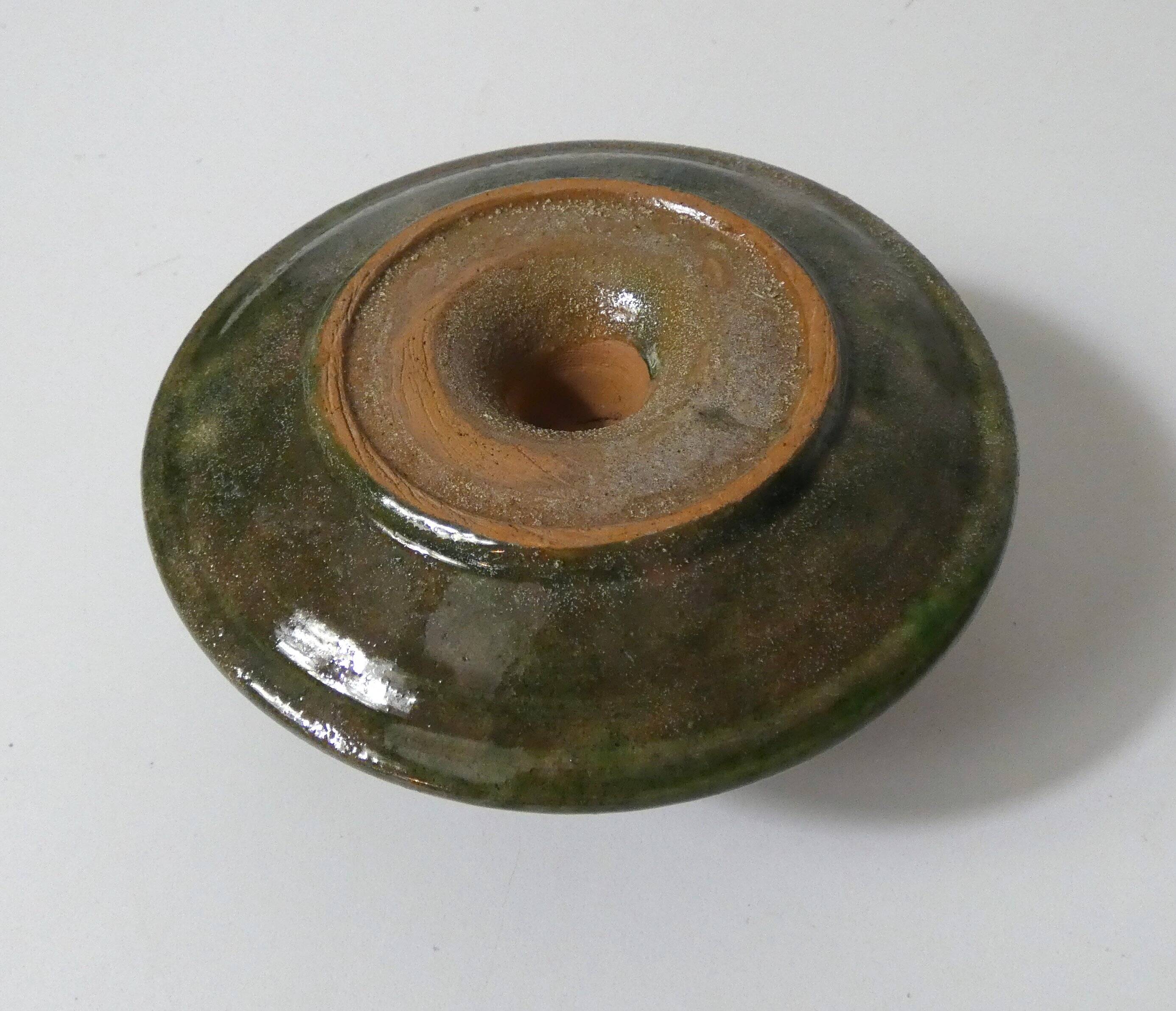 ancien coquetier en terre cuite vernissée
