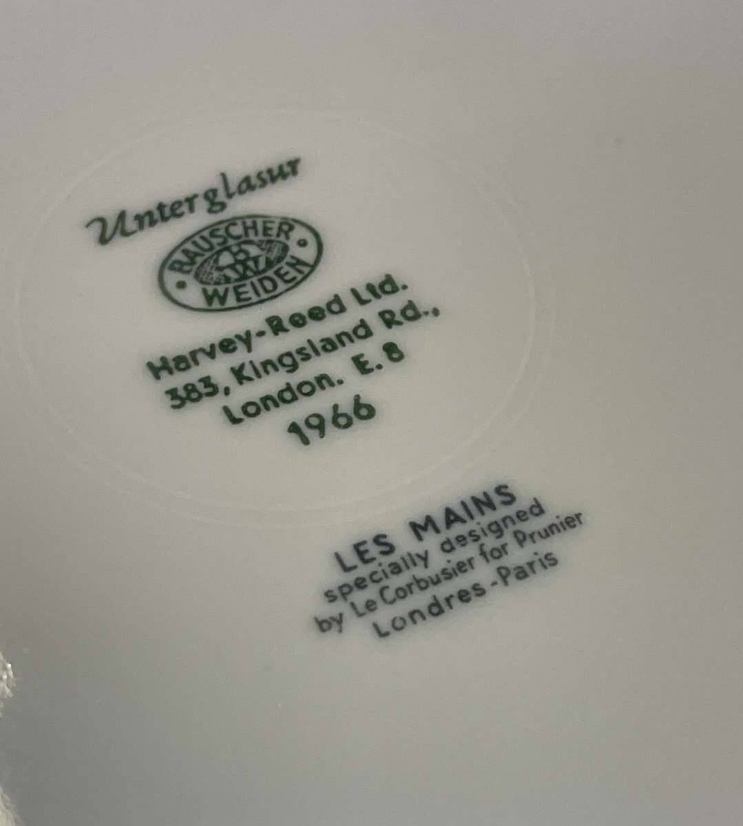 18-piece dinner service by Le Corbusier designed for Prunier restaurants