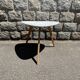 Small Mid-Century Table bas triangulaire