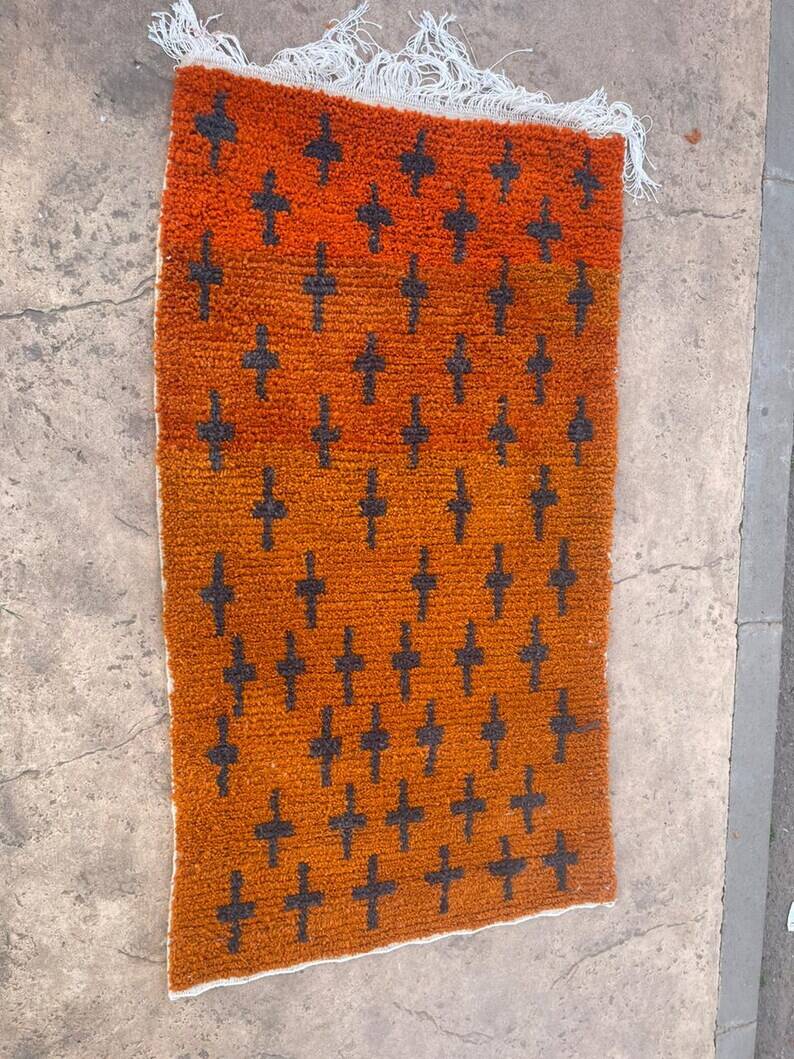 Hand-knotted Moroccan wool rug 150/250cm