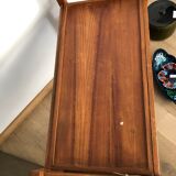 Serving table