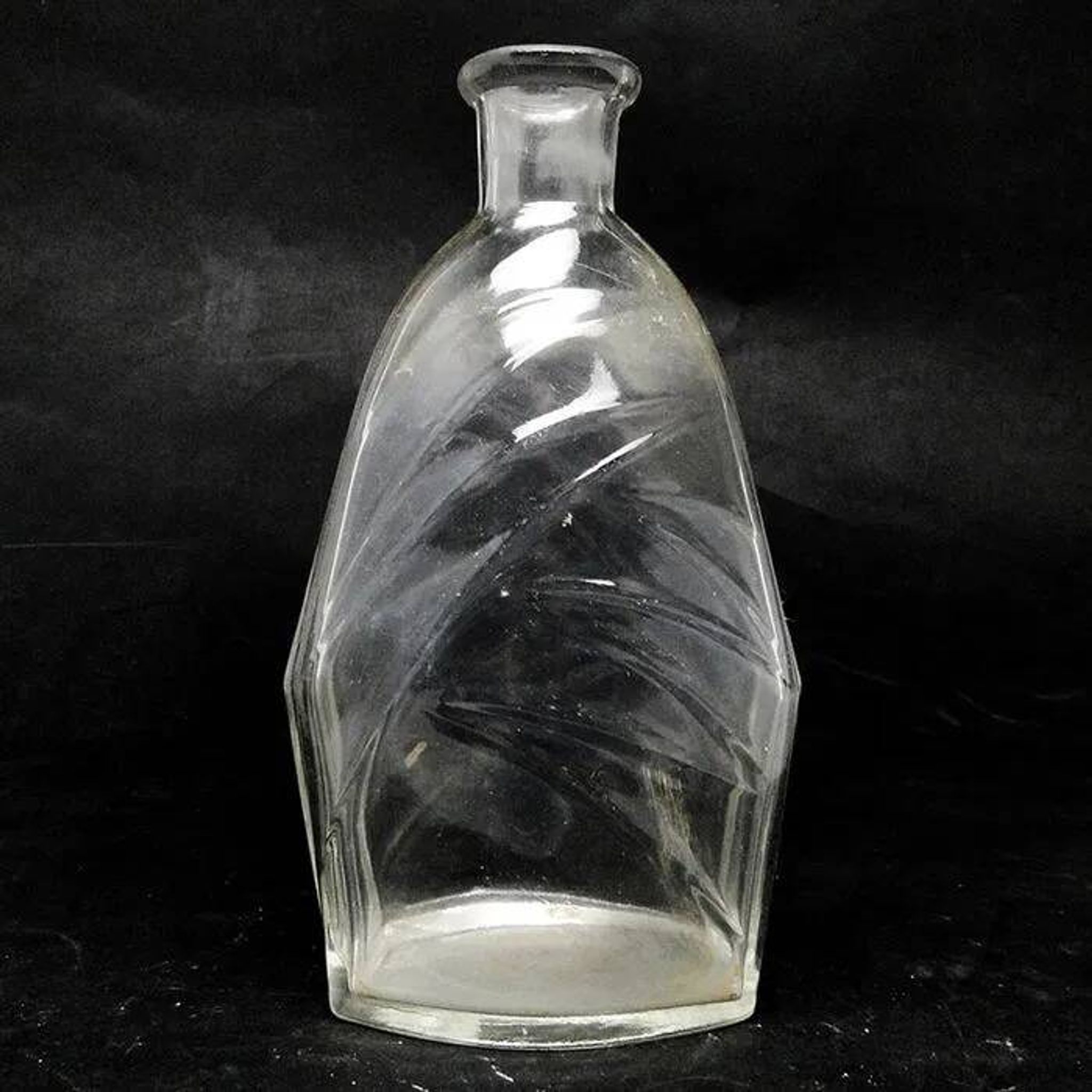 I7N Niemen - very rare ART DECO carafe
