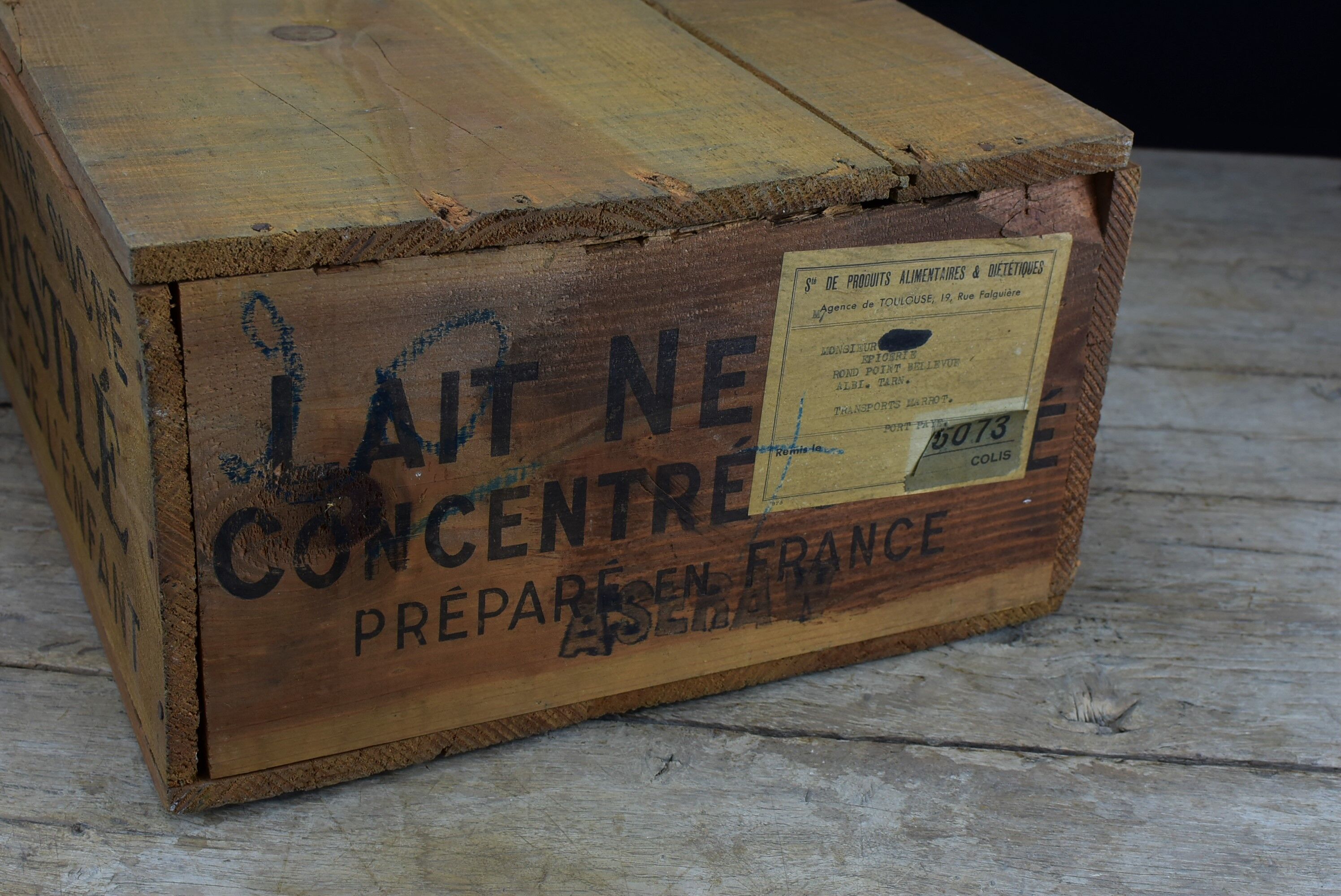Nestlé wooden box.
