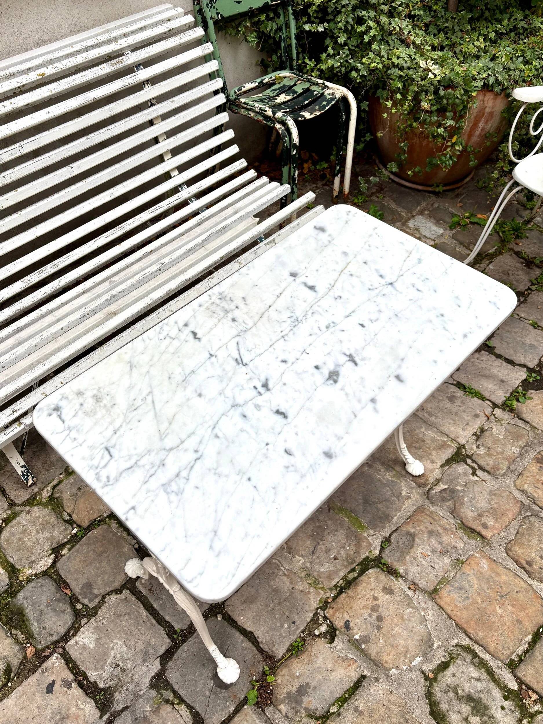 Table bistrot en marbre gris et fonte de fer blanche 90 x 50 cm