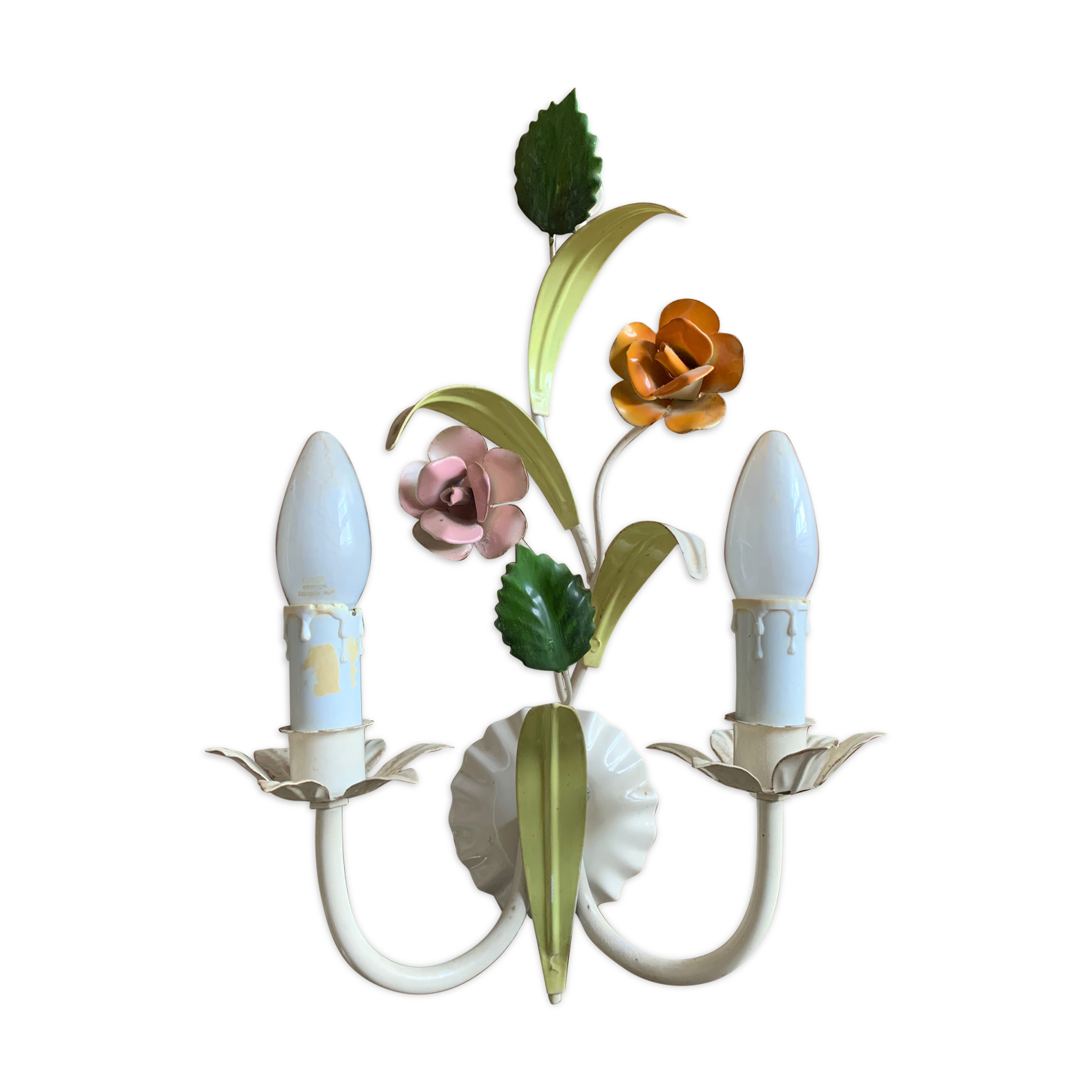 Floral metal wall sconce