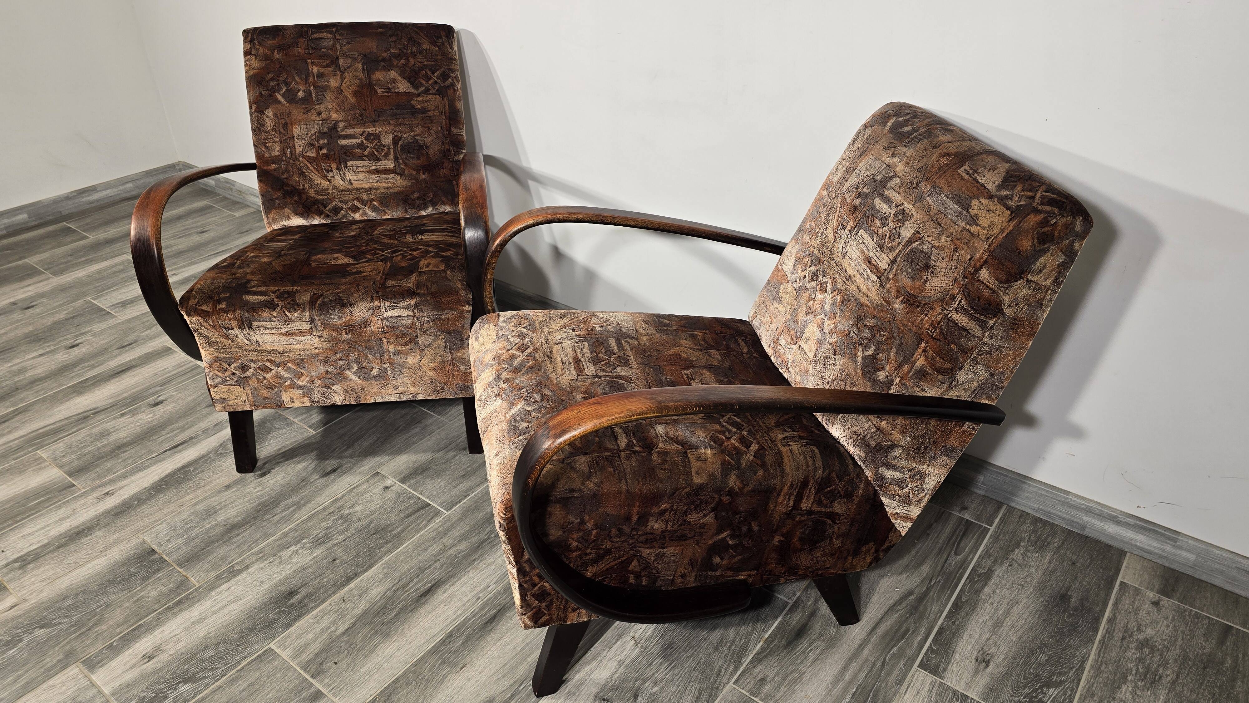 Paire de fauteuils de Jindrich Halabala, années 1940