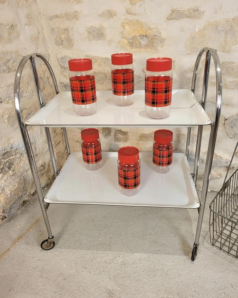 Vintage folding service