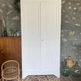 Armoire parisienne repeinte