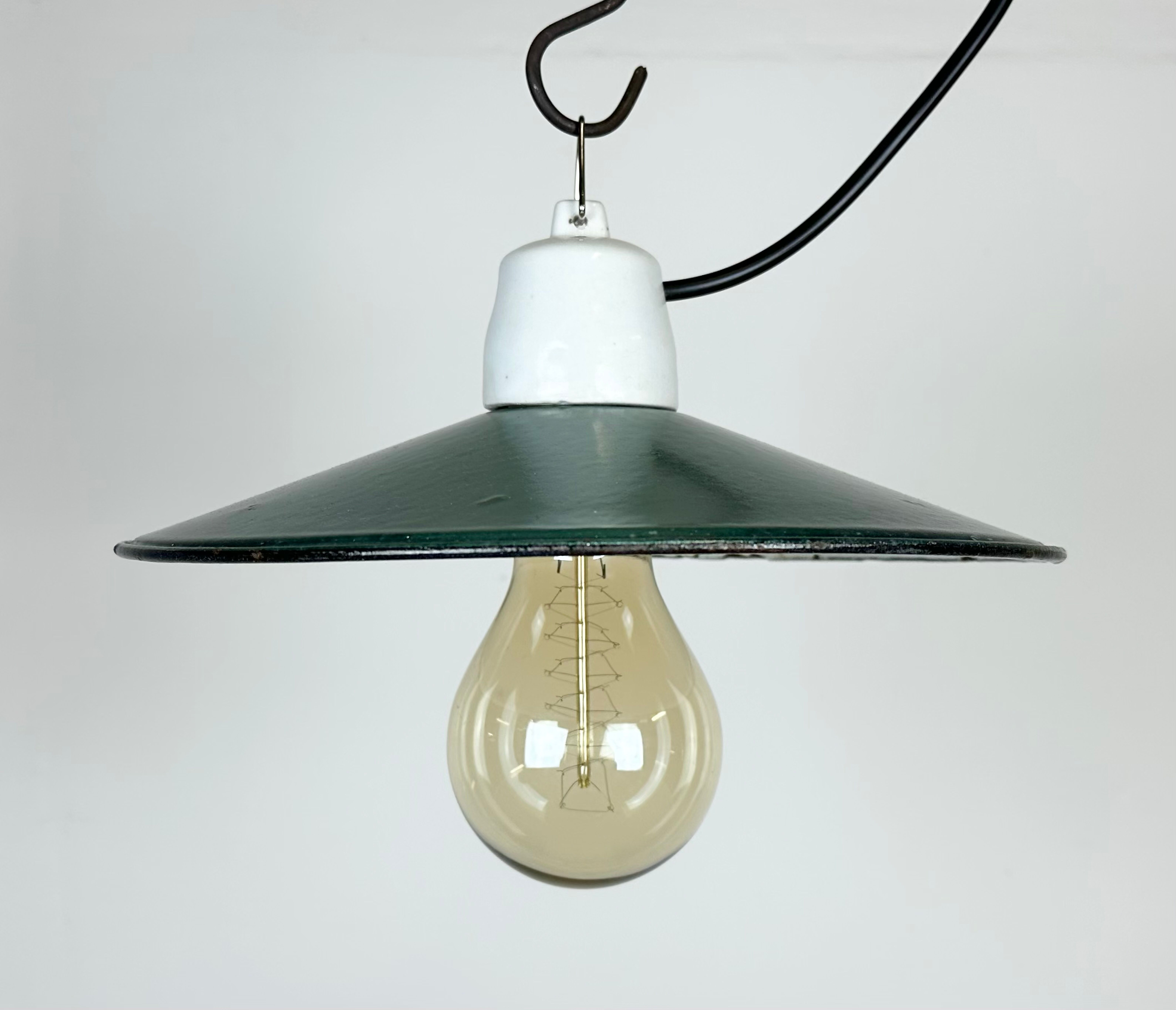 Industrial green enamel pendant light, 1970s