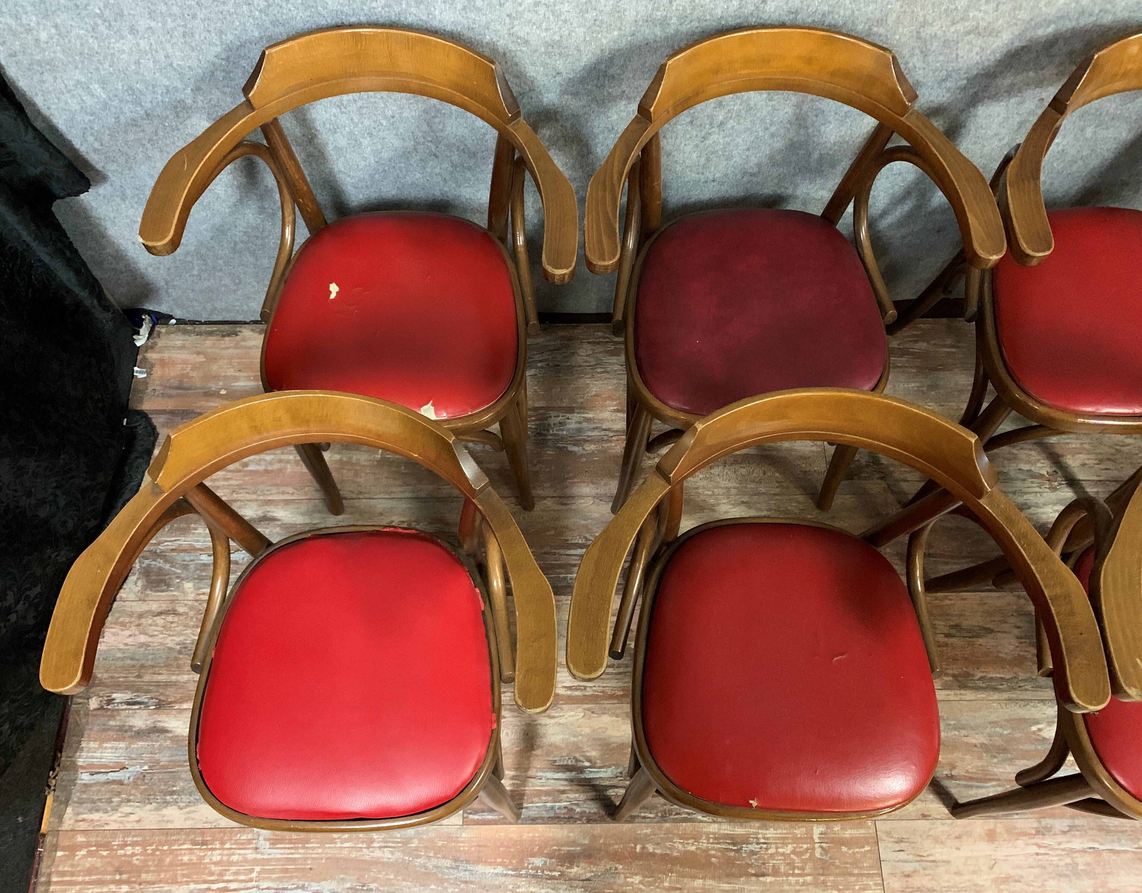 Série de 8 chaises en bois courbé vers 1940