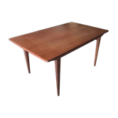 Table scandinave