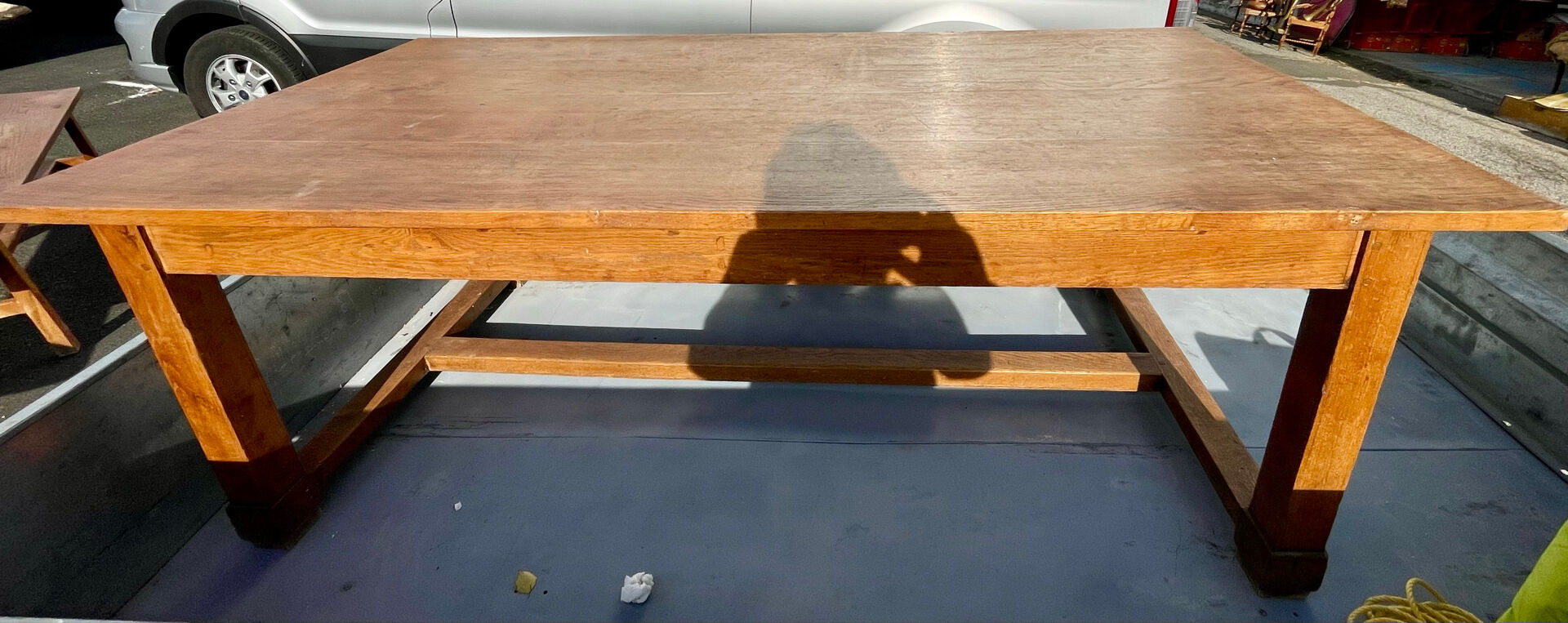 Table with its 2 benches