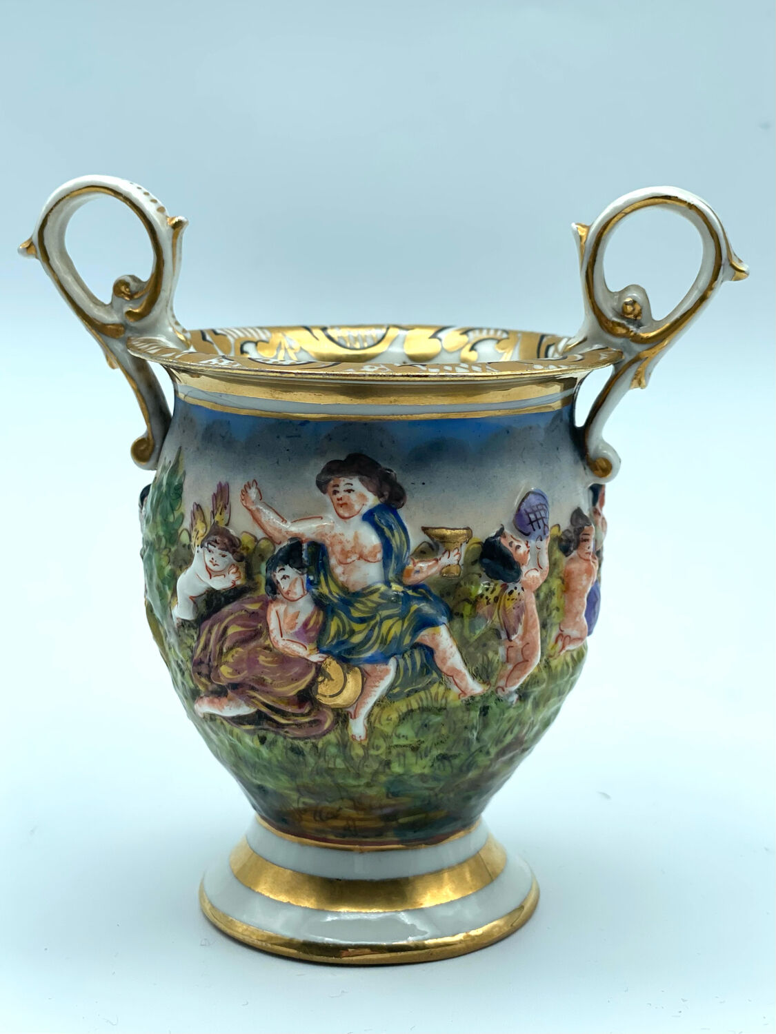 Miniature vase capodimonte