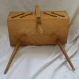 Tripod light wood worker