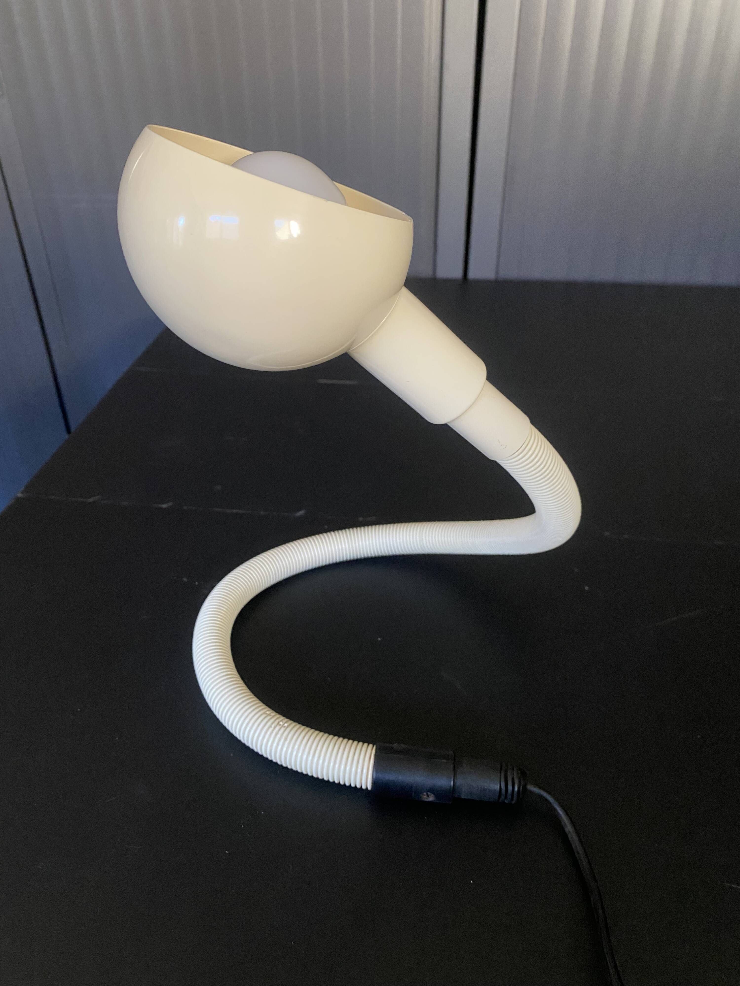 Lampe blanche Hebi d’ Isao Hosoe pour Valenti blanc crème vintage 1970