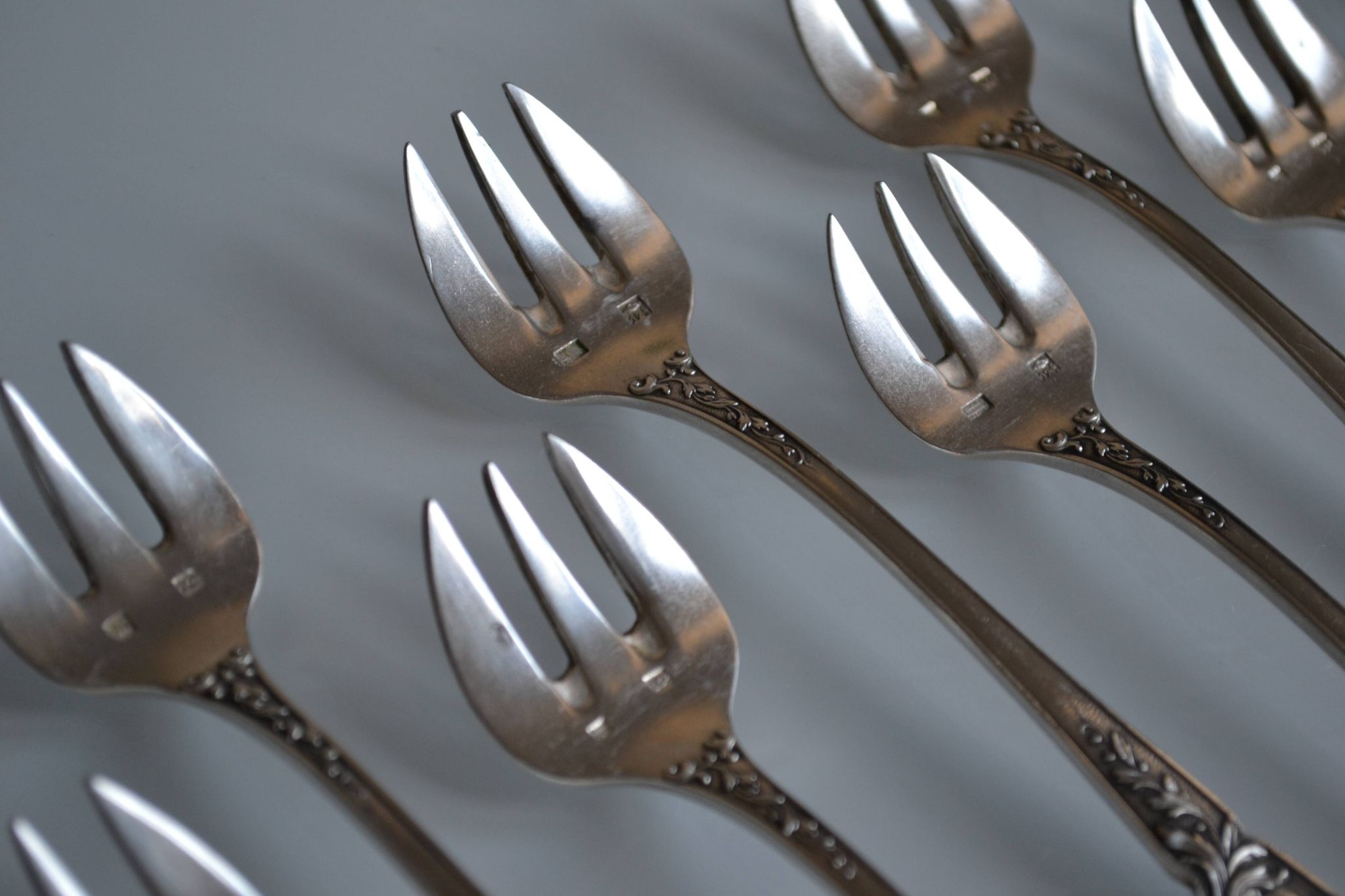 12 fourchettes à huitre métal argenté orfèvre sfam