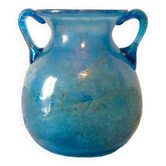 Vase amphore en verre soufflé bleu