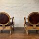 Paire de chaises hongroises en noyer et cuir par Lajos Kozma 1884-1948