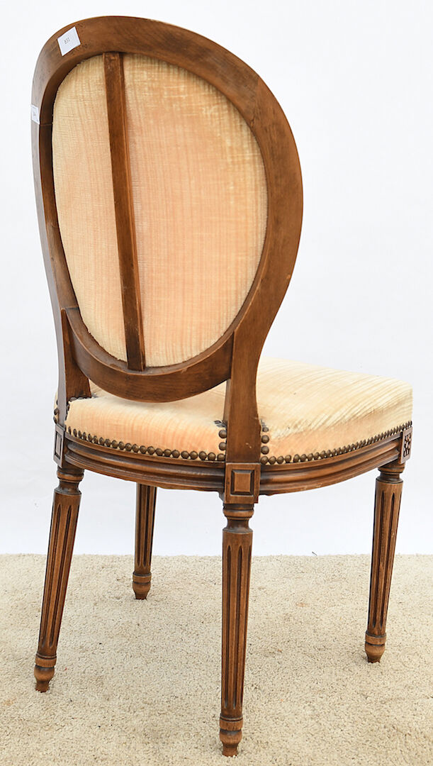 Chaise style Louis XVI