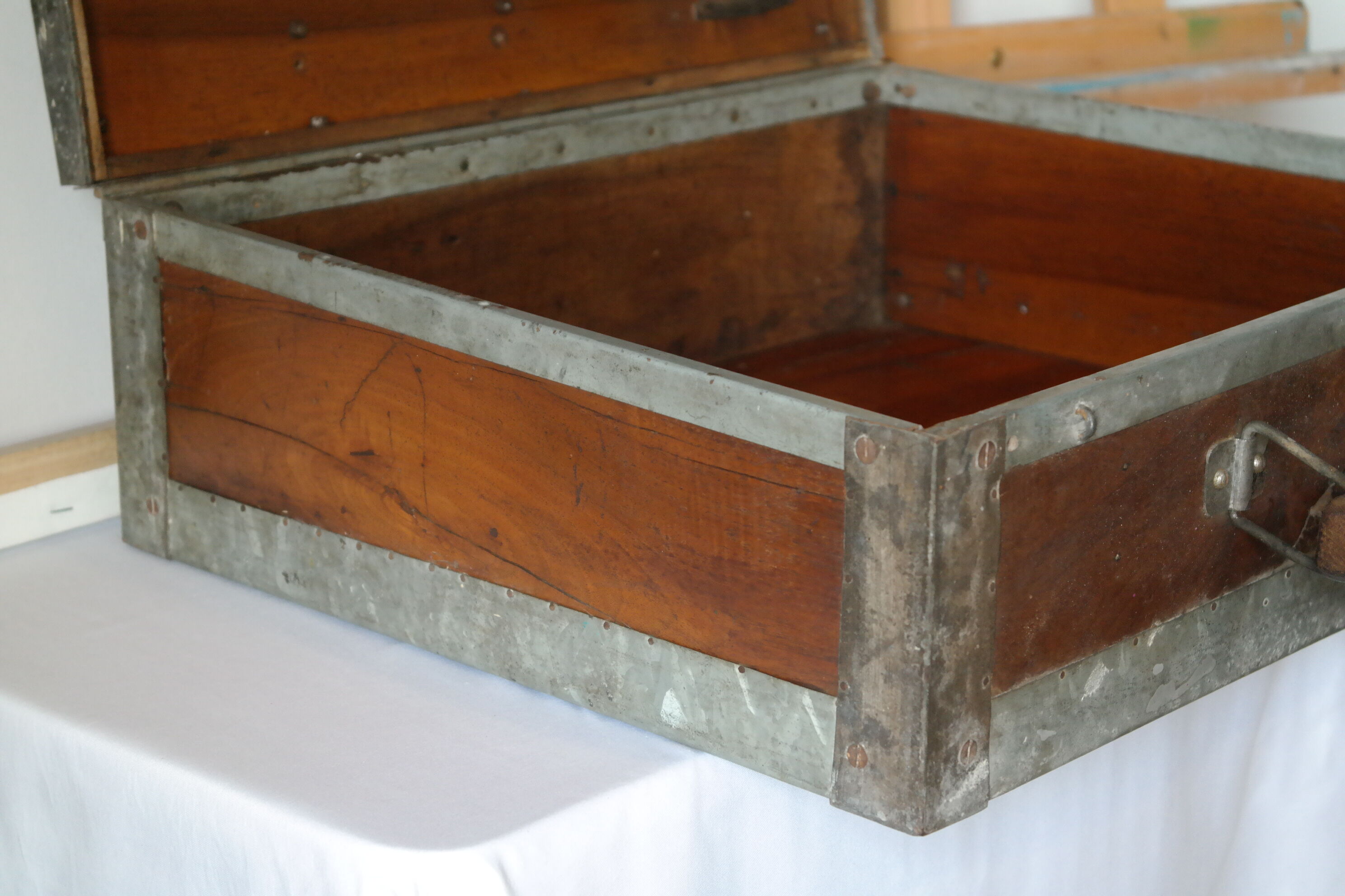 Painter's case in walnut and metal early XX