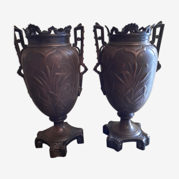 Paire de vases cuivre laroussel