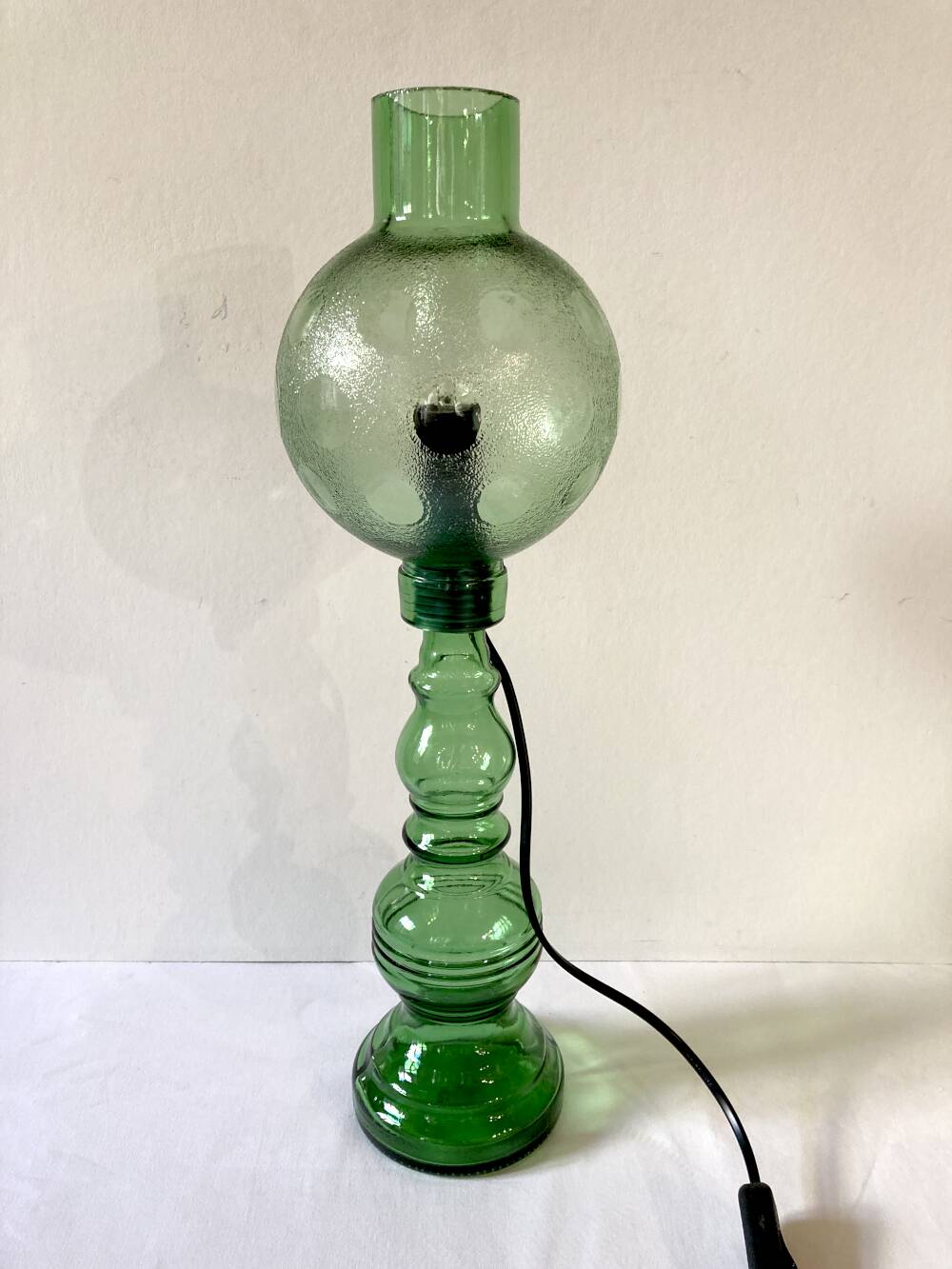 Cevin lamp in green glass