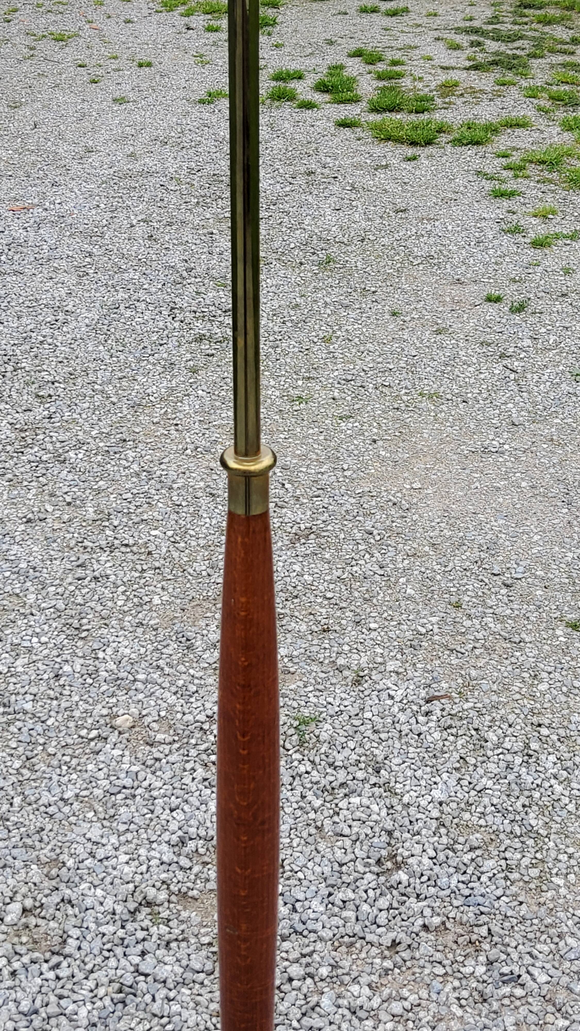 Vintage tripod floor lamp from the 60s in wood and brass