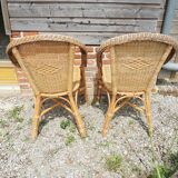 Old living room in light rattan: table & 2 armchairs