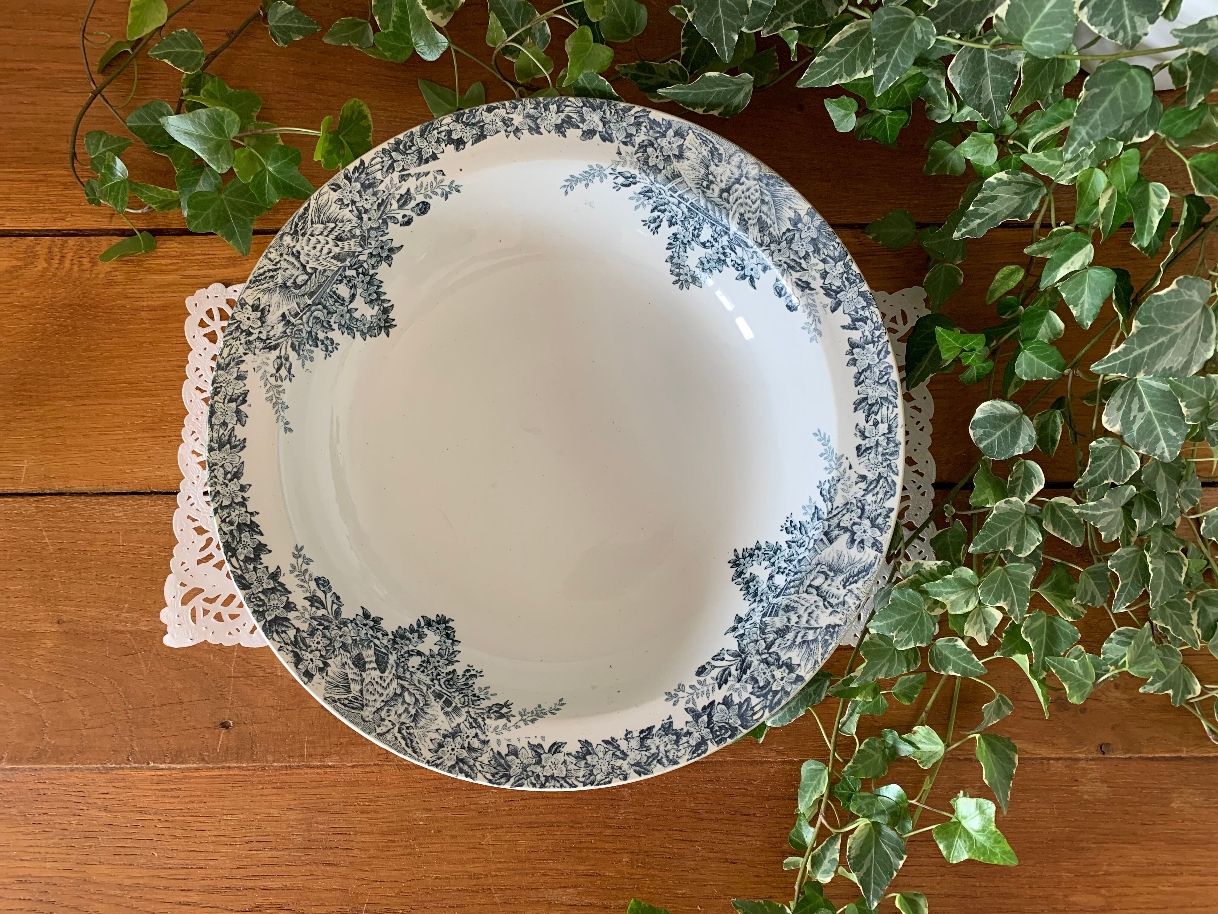 Old earthenware salad bowl from Saint Amand (North)