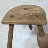 Tripod cowherd stool