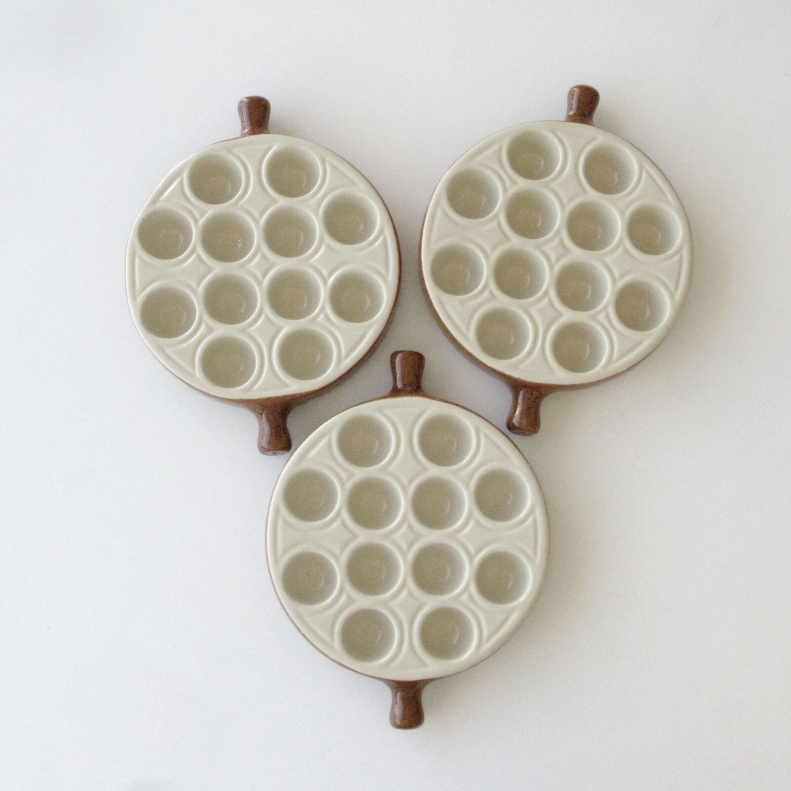 Emile henry snail service - 5 poêlons 12 holes - brown and beige caquelons