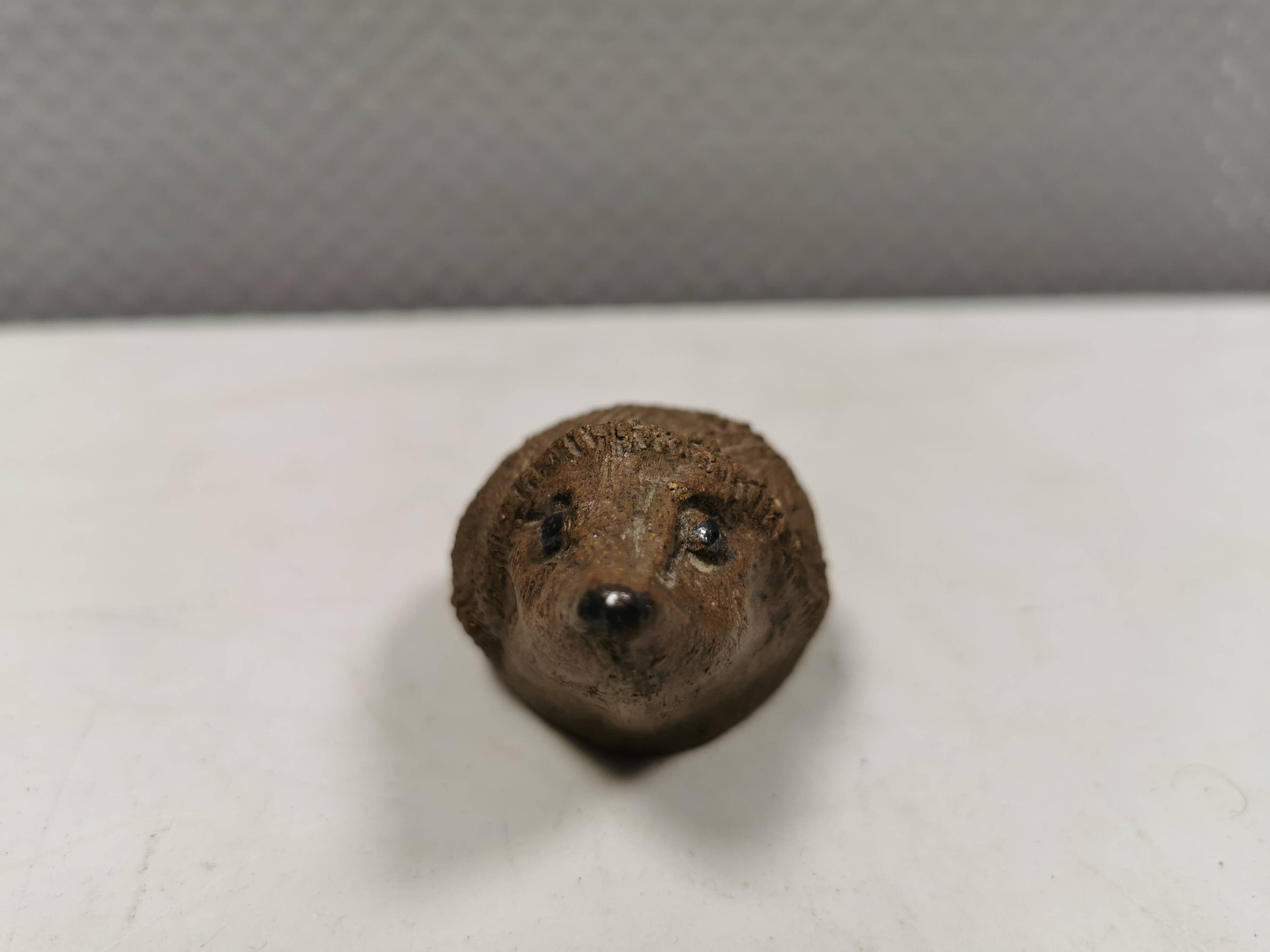 Small ceramic hedgehog by Poul Mathiesen (PM) 1970s Denmark.
