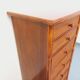 Commode chiffonnier semainier vintage en rotin, bois et cannage