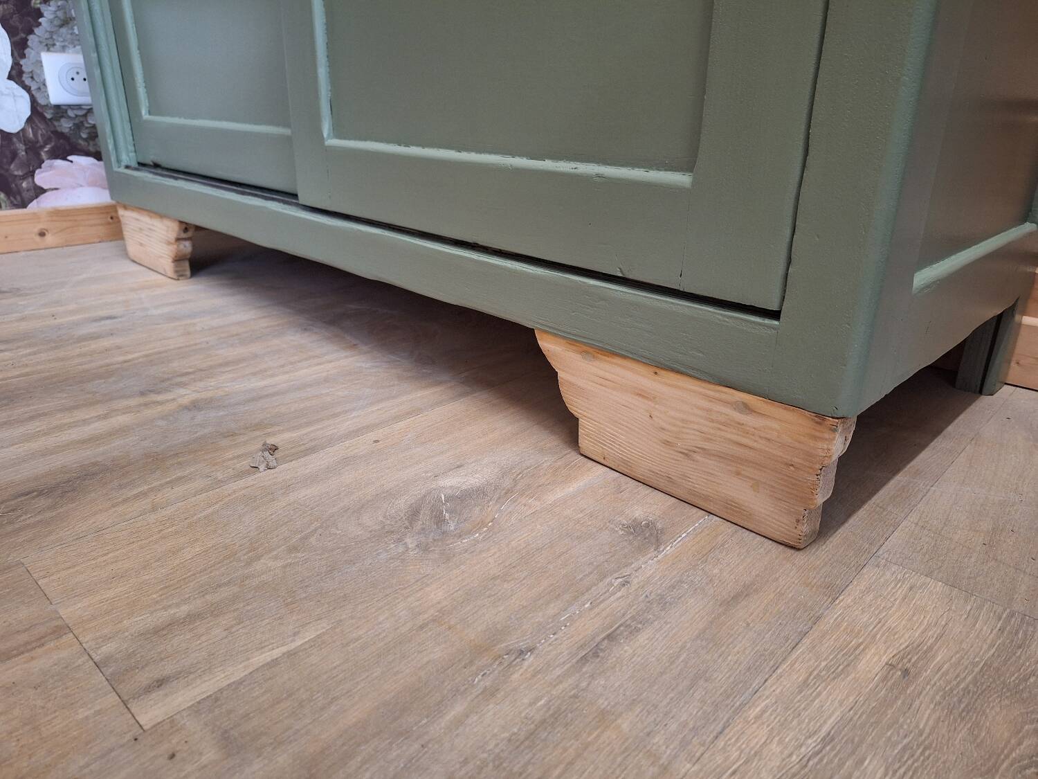 Sliding door wardrobe