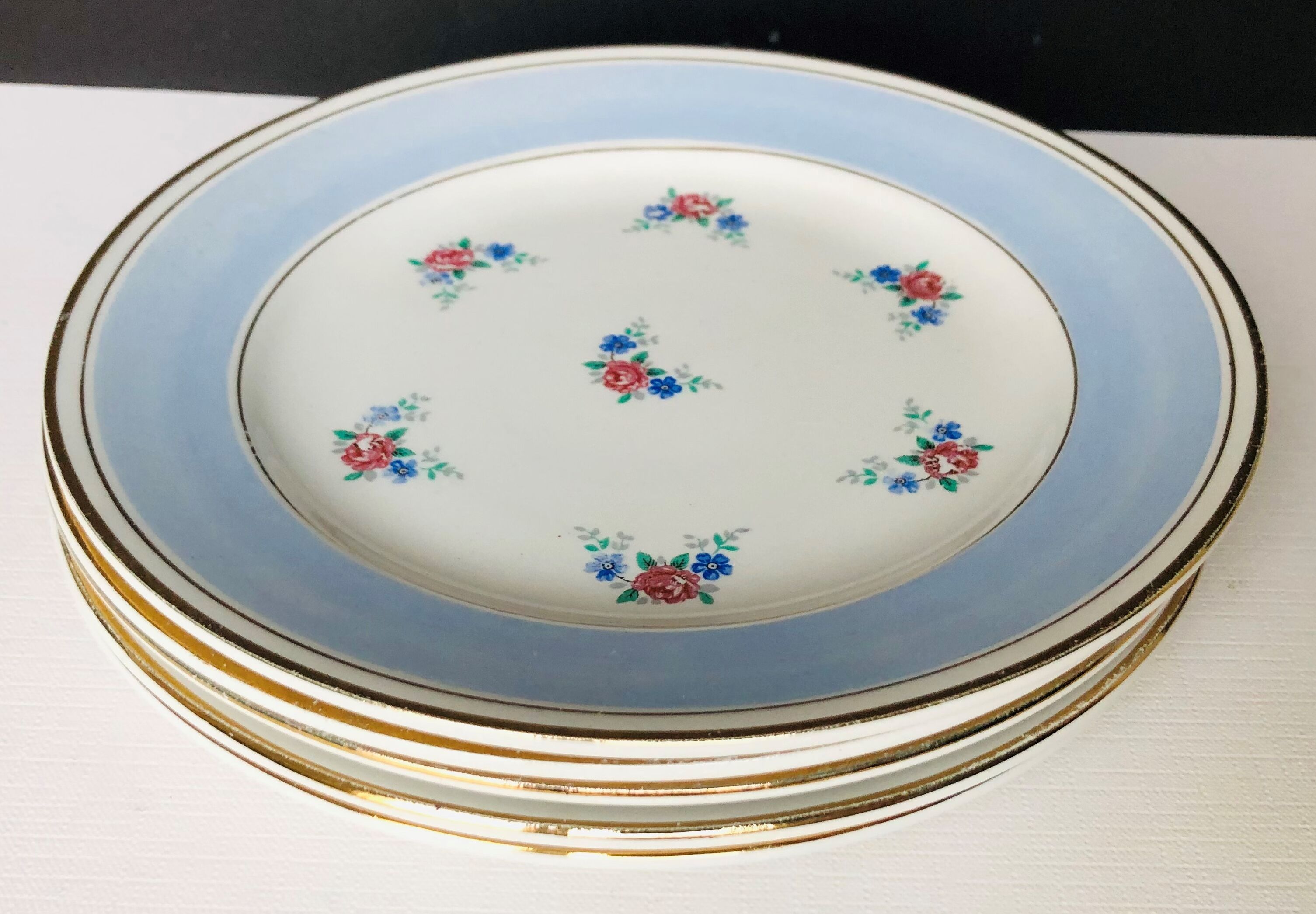 Set of five dessert plates