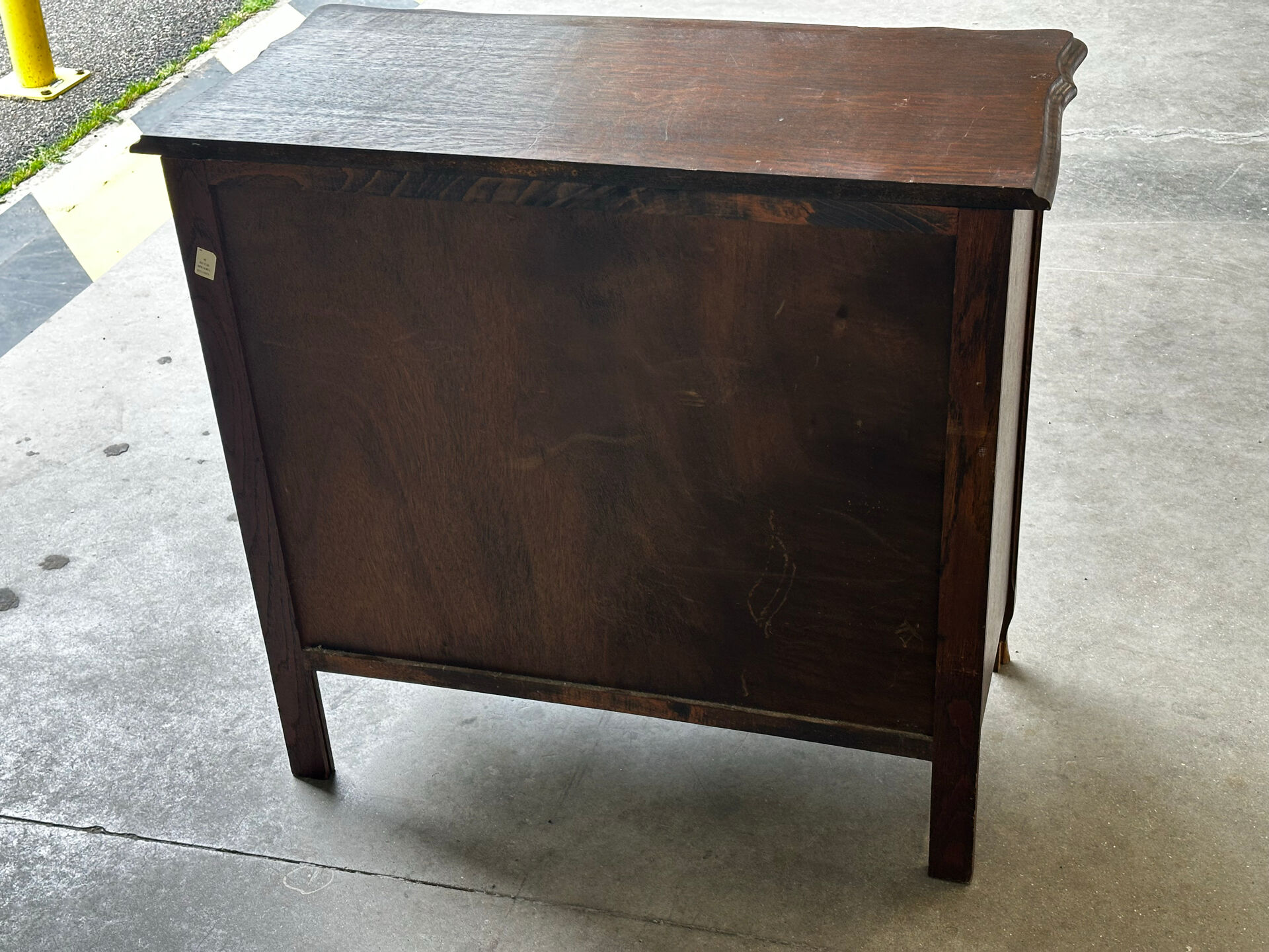 Petite commode en chêne à abattant – Mid-Century