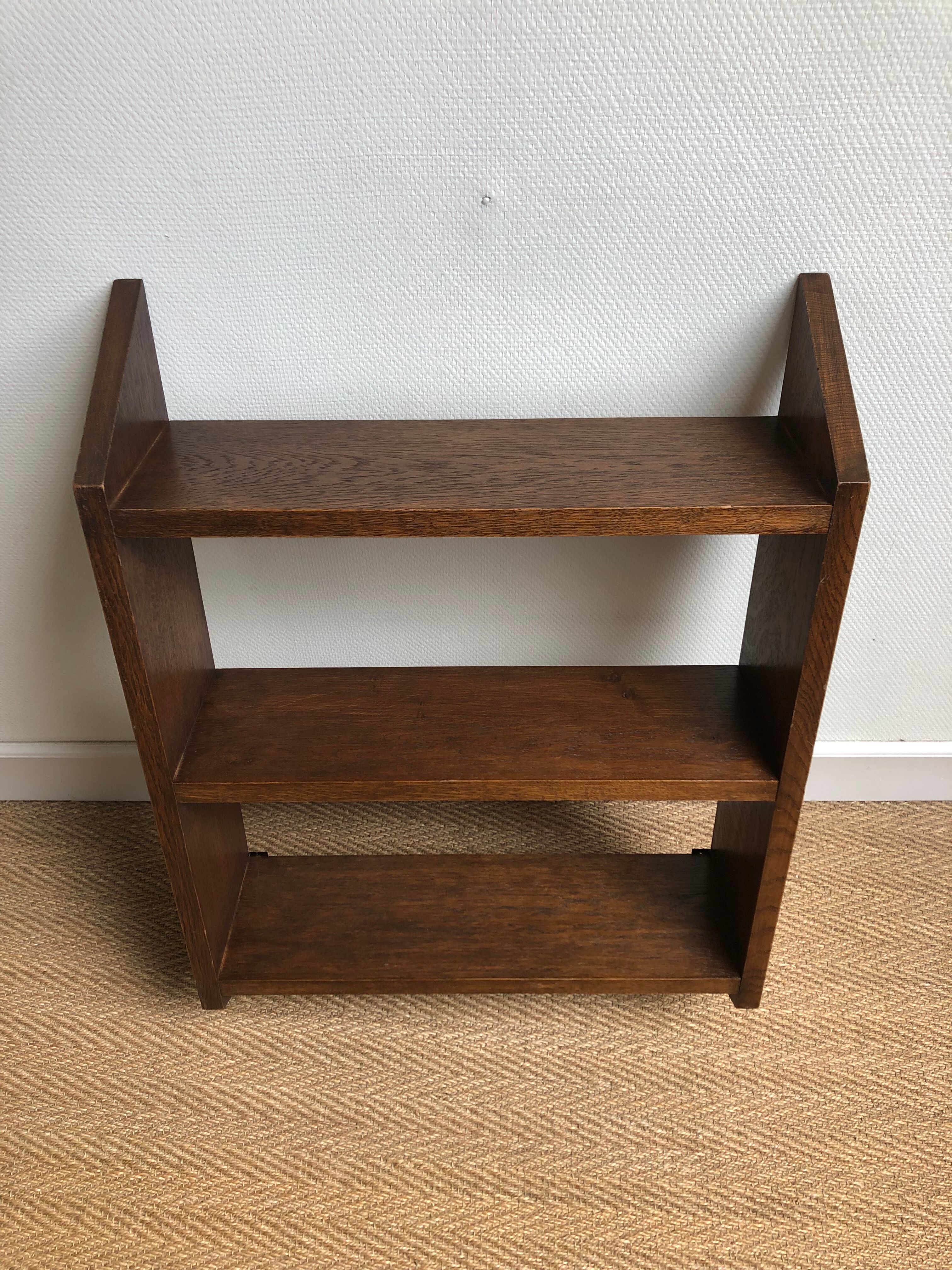 Wall shelf