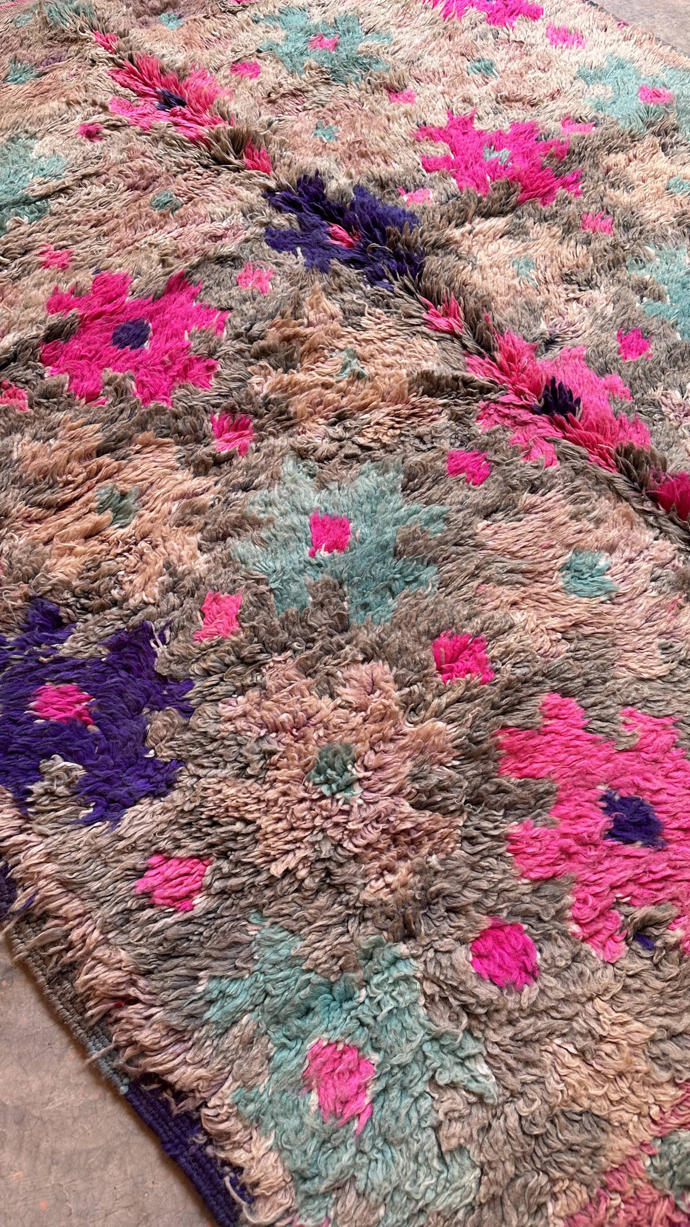 Talsint colorful Berber rug - 433 x 189 cm