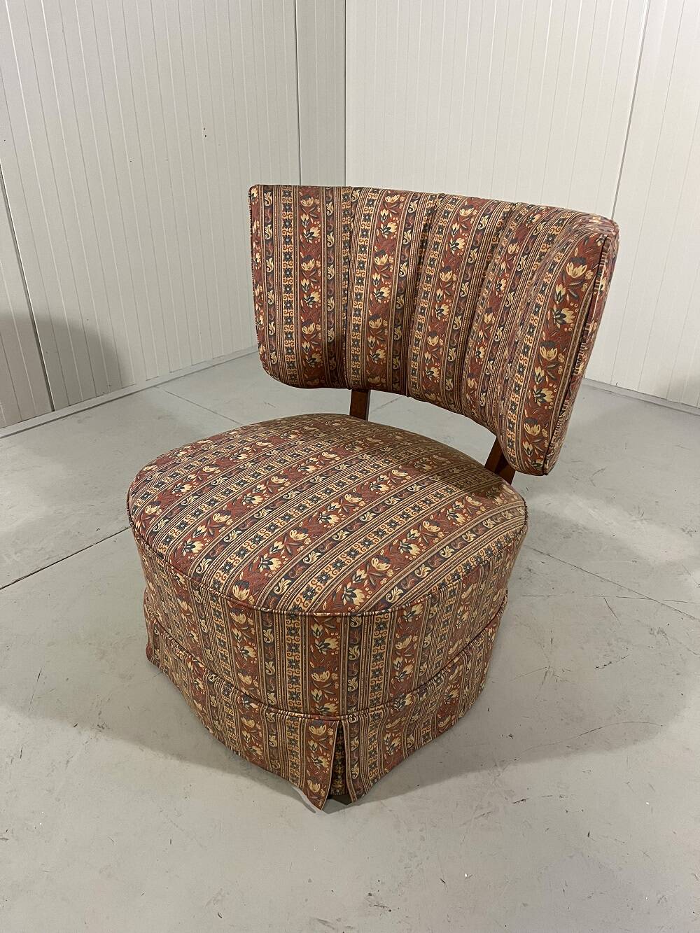 Chauffeuse scandinave en tissu, années 1950