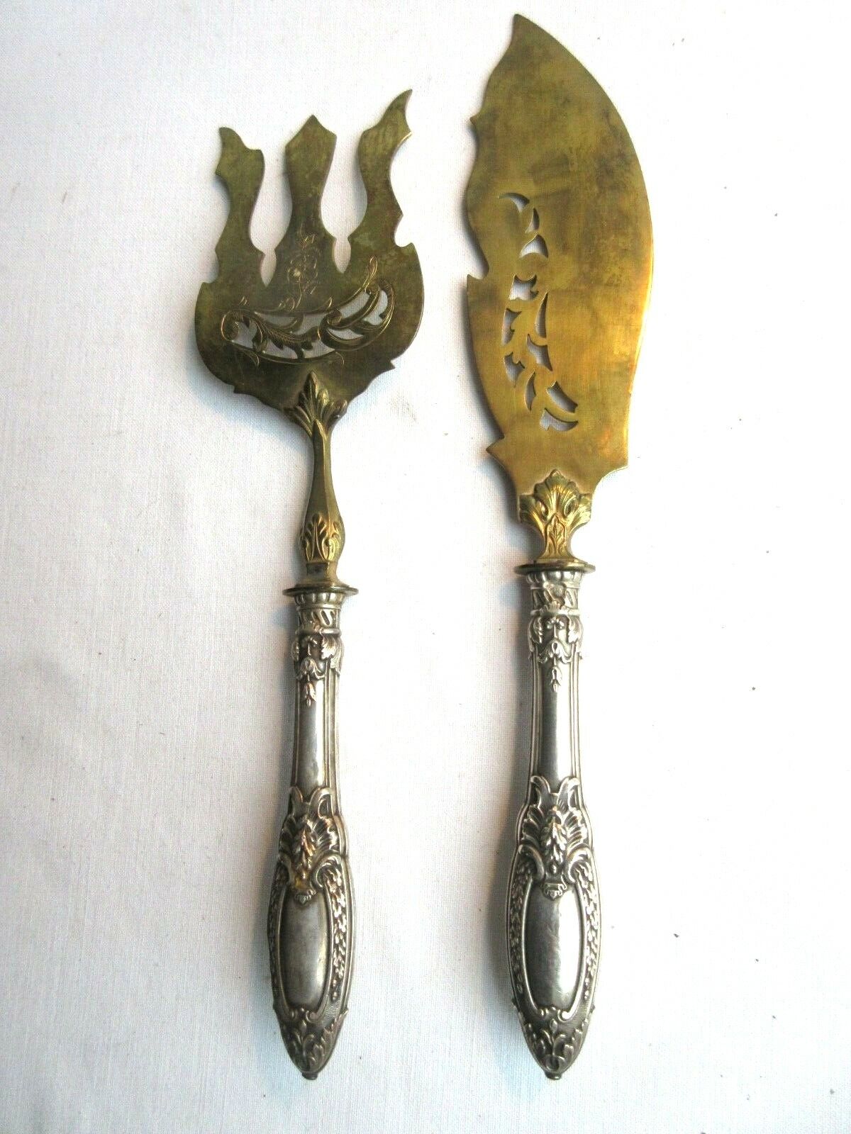 Fish cutlery in case, engraved, chiseled, silver and gilded metal